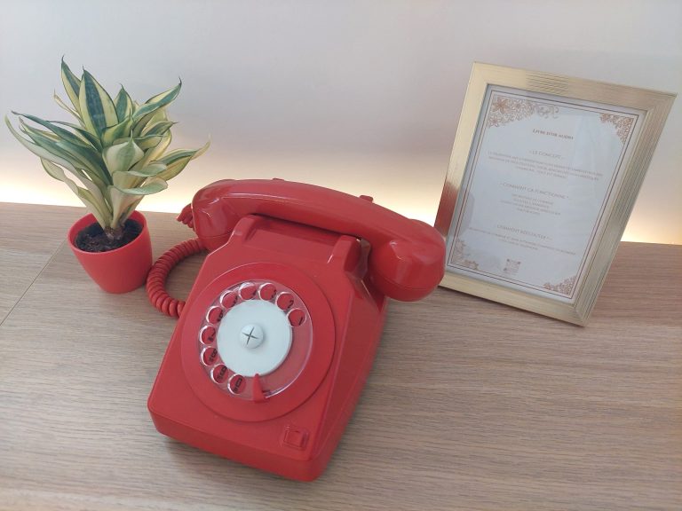 Serie A - Livre d'or audio - Téléphones audio mariage - Audio Guestbook - Rouge