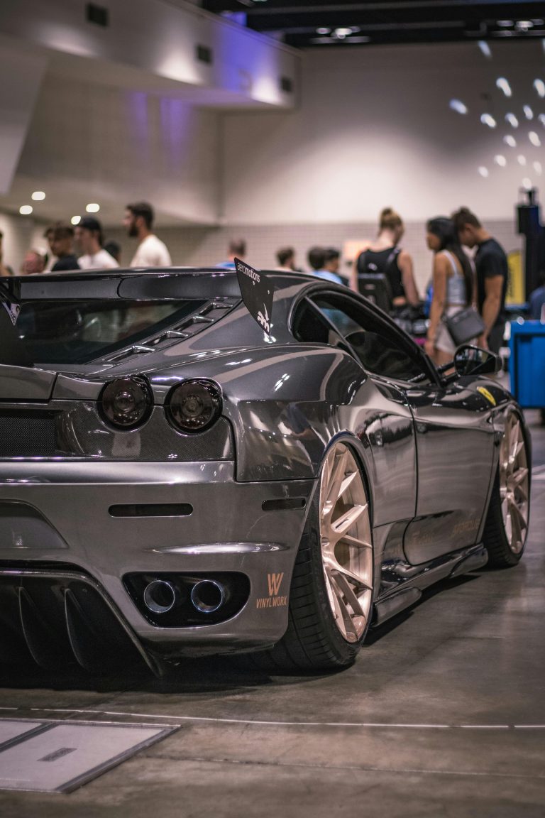Téléphone vintage interactif - Salon automobile voiture Paris